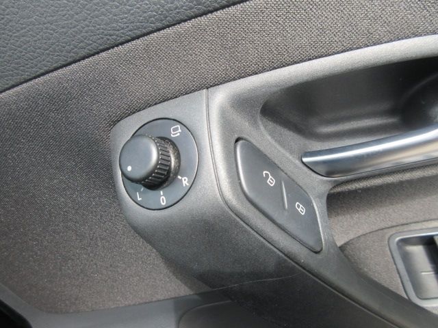 VolksWagen POLO 2011-08 4181-21