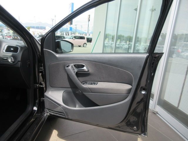 VolksWagen POLO 2011-08 4181-11