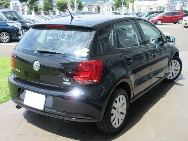 VolksWagen POLO 2011-08 4181-1