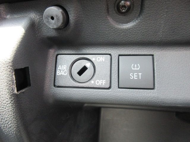 VolksWagen POLO 2011-08 4181-18