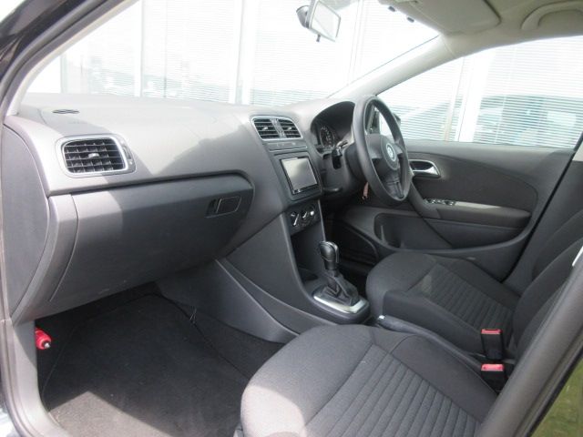VolksWagen POLO 2011-08 4181-4