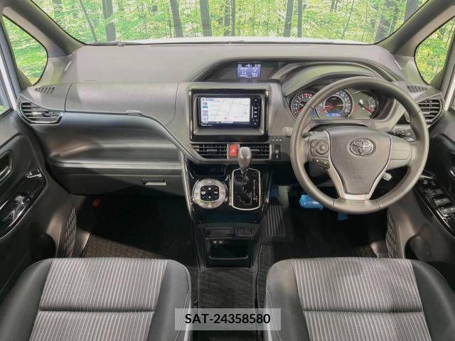 Toyota NOAH 2017-09 321536-1