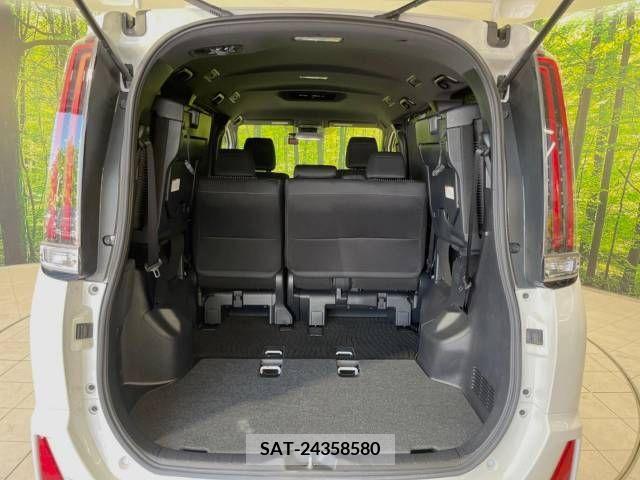 Toyota NOAH 2017-09 321536-11