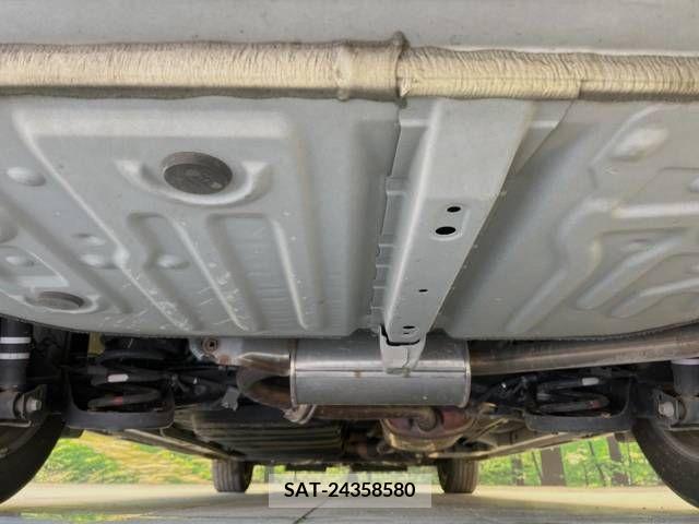 Toyota NOAH 2017-09 321536-19