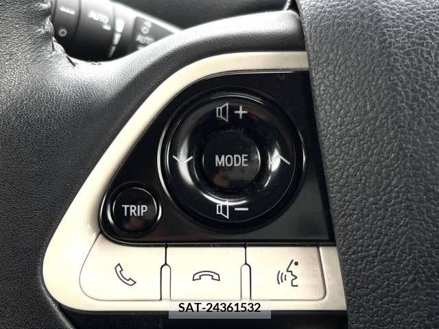 Toyota PRIUS 2016-11 282315-7