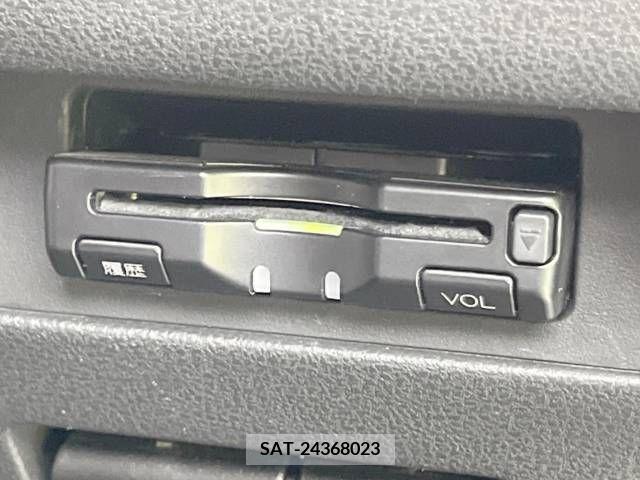 Nissan JUKE 2011-12 348578-5