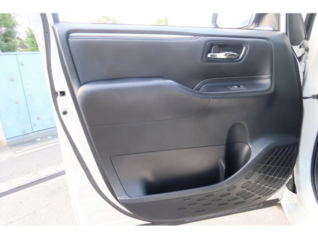Toyota ESQUIRE 2016-07 20330-24