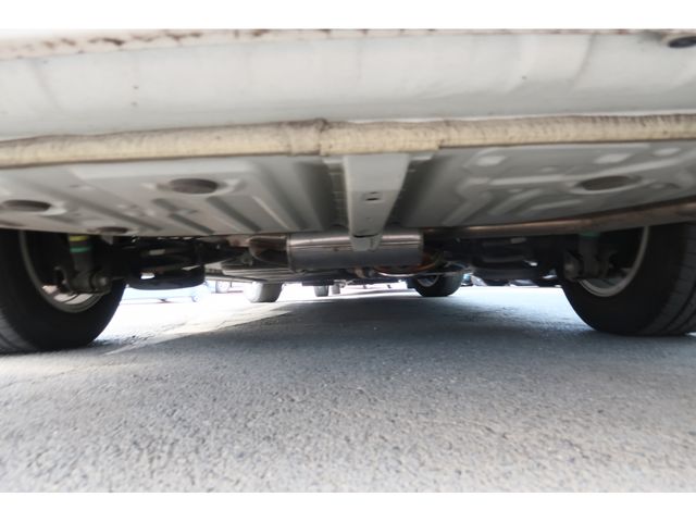 Toyota ESQUIRE 2016-07 20330-20