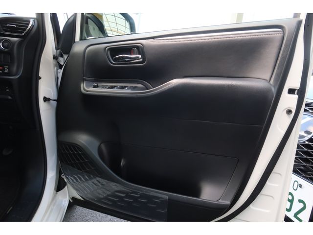 Toyota ESQUIRE 2016-07 20330-22