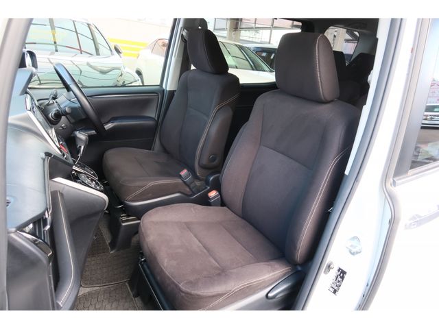 Toyota ESQUIRE 2016-07 20330-23