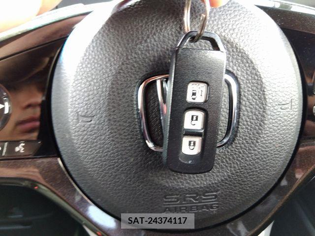 Honda N BOX CUSTOM 2017-10 279086-15