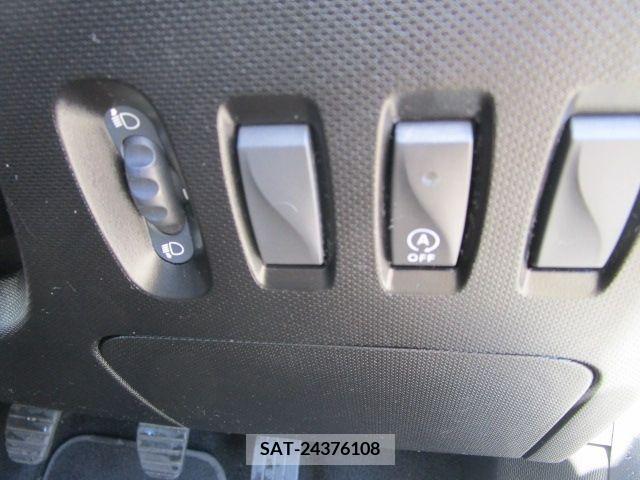 Renault TWINGO 2017-03 210642-22