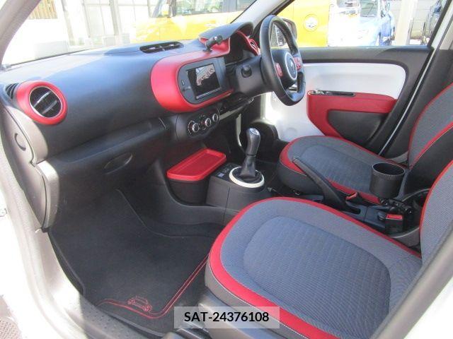 Renault TWINGO 2017-03 210642-24
