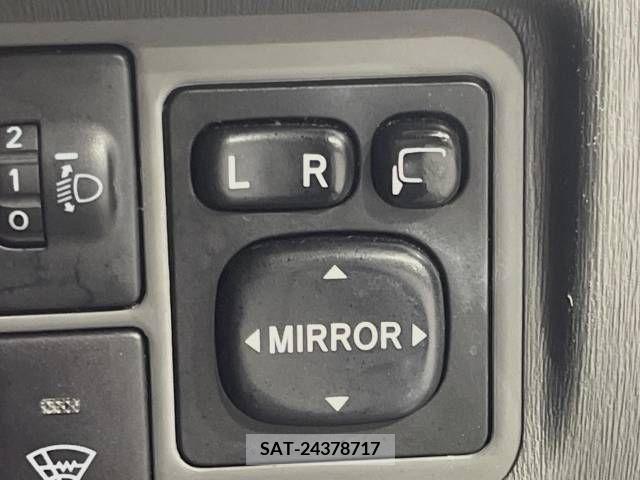 Toyota PRIUS 2011-08 393399-7
