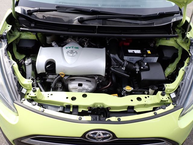 Toyota SIENTA 2016-03 12151-27