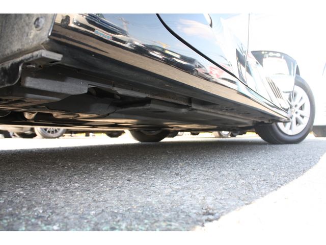 Toyota PRIUS 2018-12 182030-10