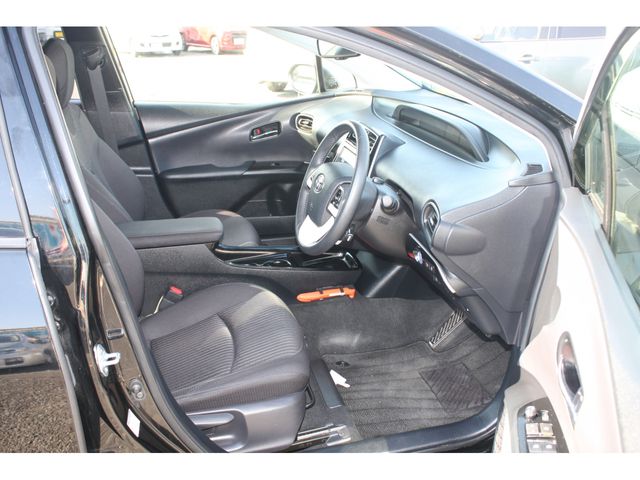 Toyota PRIUS 2018-12 182030-12