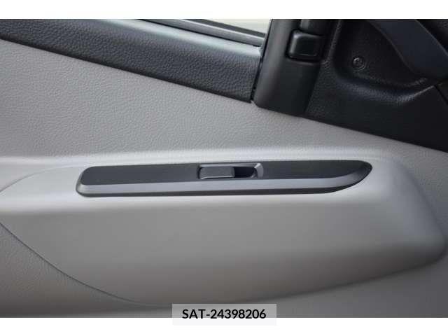 Mitsubishi CANTER 2023-11 263550-9