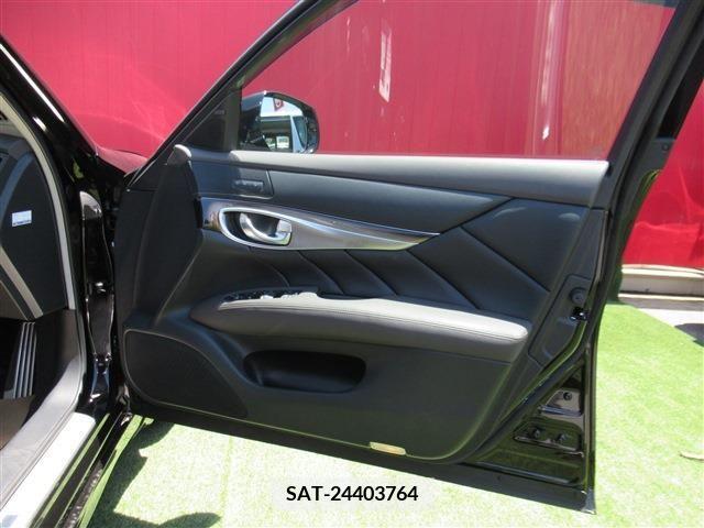 Nissan FUGA 2018-01 334230-29
