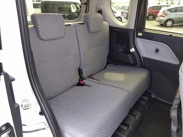 Daihatsu TANTO 2021-11 12397-18
