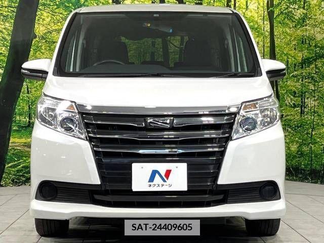 Toyota NOAH 2015-04 383696-14