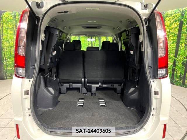 Toyota NOAH 2015-04 383696-10