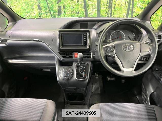 Toyota NOAH 2015-04 383696-1