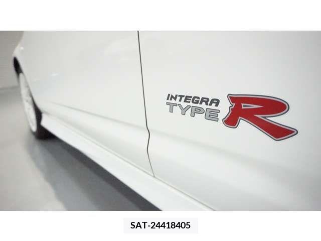 Honda INTEGRA 2004-05 301807-8