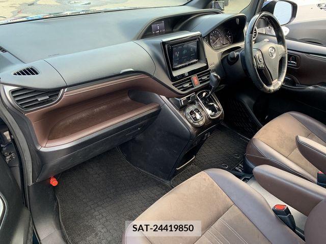 Toyota ESQUIRE 2017-10 351104-17