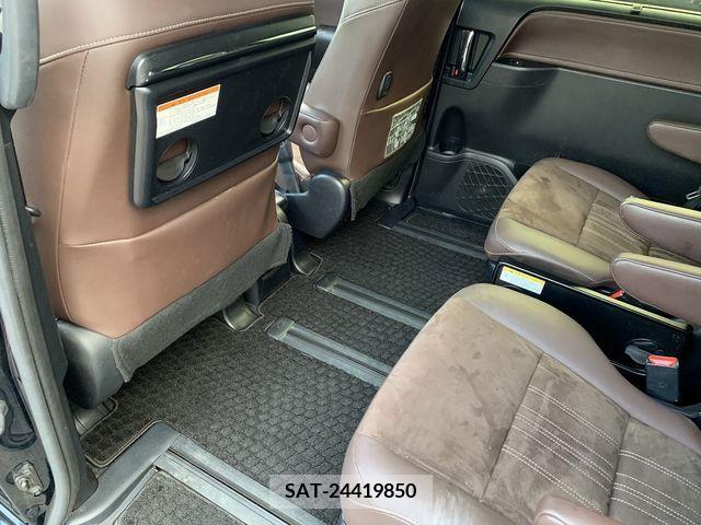 Toyota ESQUIRE 2017-10 351104-18
