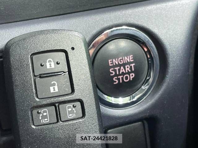 Toyota NOAH 2015-11 335878-6