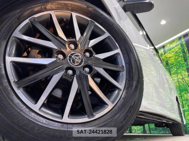 Toyota NOAH 2015-11 335878-14