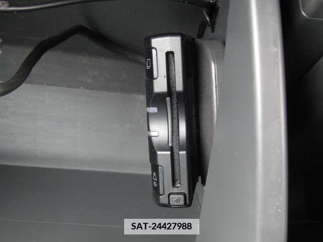 Toyota VOXY 2007-01 385429-12