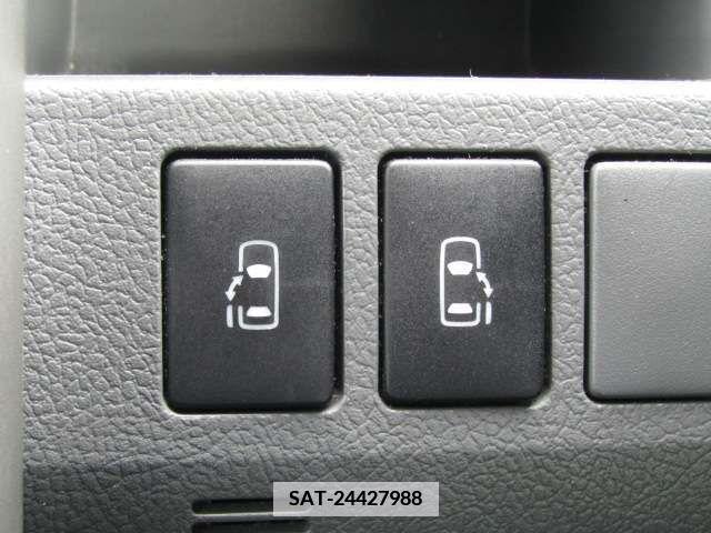 Toyota VOXY 2007-01 385429-2