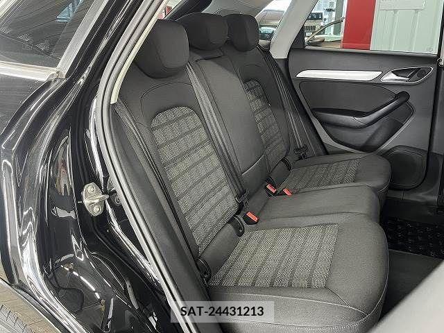 Audi Q3 2015-07 262581-5