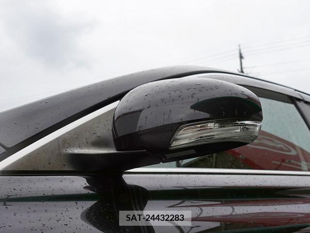 Toyota MARK X 2019-12 329702-22