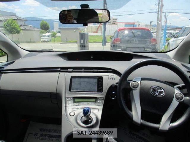 Toyota PRIUS 2011-03 321998-7