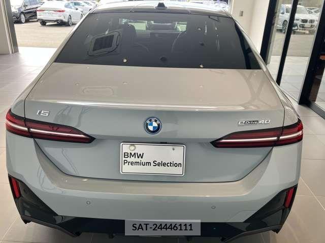 Bmw i5 2023-10 295135-3