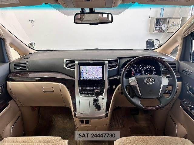 Toyota VELLFIRE 2012-04 350320-1