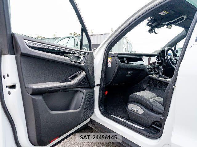 Porsche MACAN 2021-04 281587-23