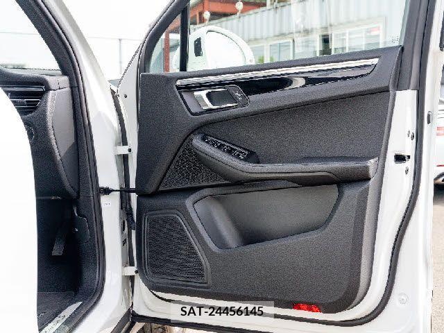 Porsche MACAN 2021-04 281587-21