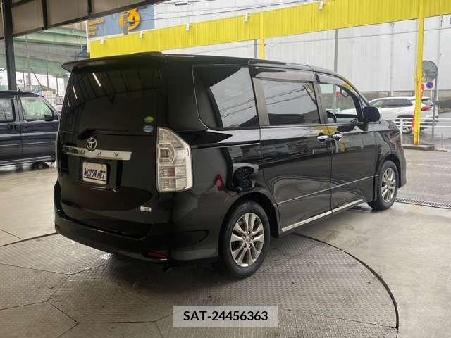 Toyota VOXY 2013-03 254595-10