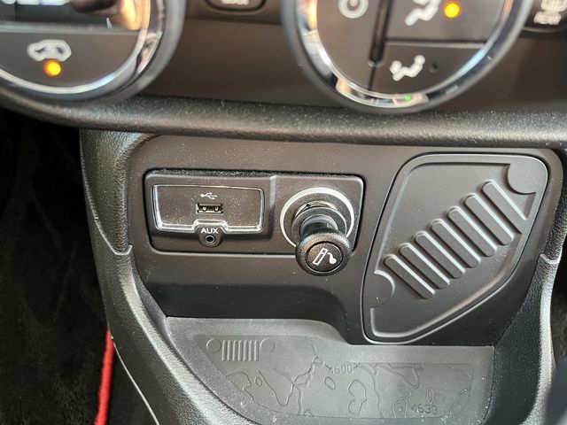 Jeep RENEGADE 2018-02 14058-18