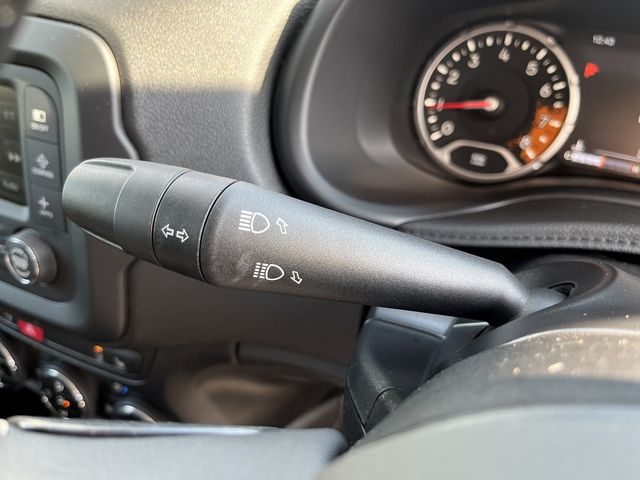 Jeep RENEGADE 2018-02 14058-15