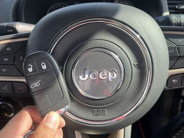 Jeep RENEGADE 2018-02 14058-26
