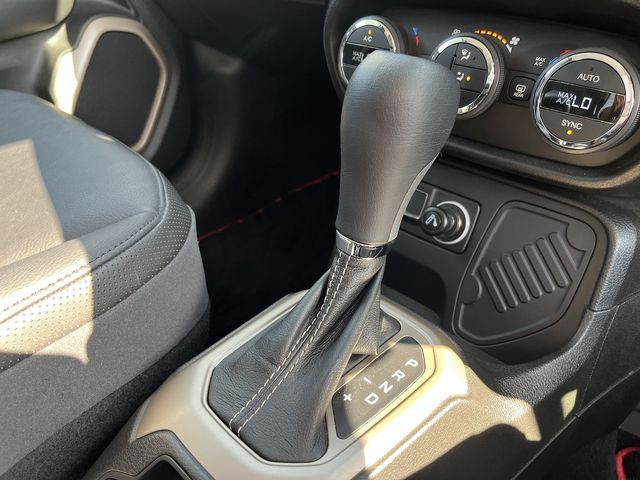 Jeep RENEGADE 2018-02 14058-19