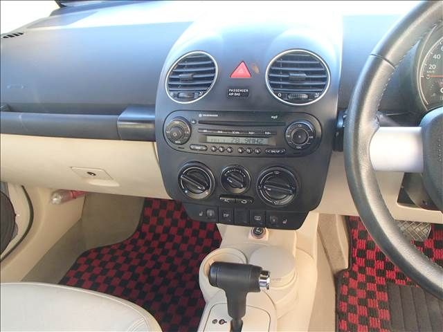 VolksWagen BEETLE 2008-01 182798-13
