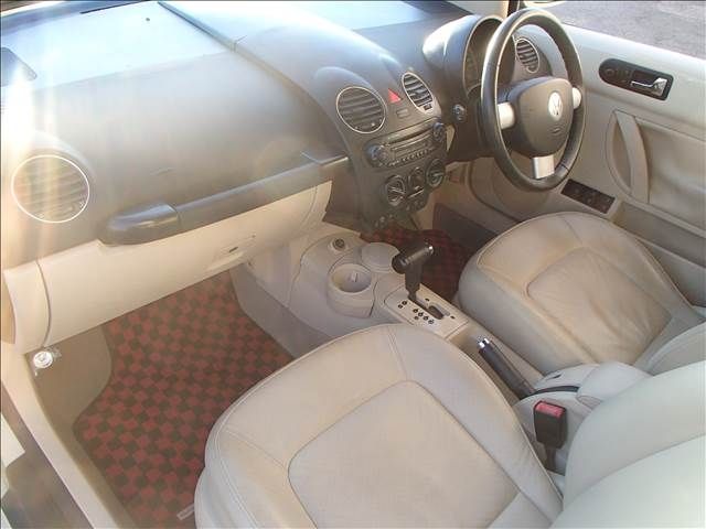 VolksWagen BEETLE 2008-01 182798-16