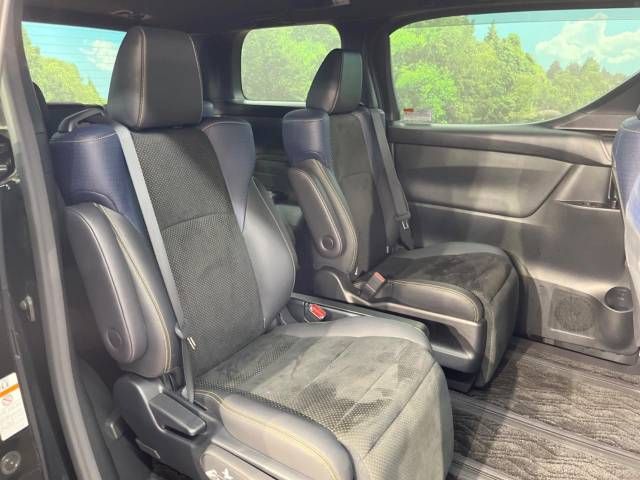 Toyota VELLFIRE 2016-10 25066-9