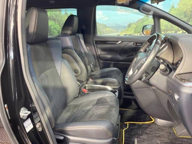 Toyota VELLFIRE 2016-10 25066-8